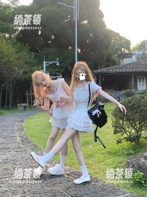 17c吃瓜 首页焦点!17c吃瓜黑料全民参与,连我家狗都忍不住来评论了~