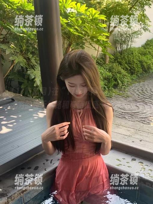 17吃瓜网 在“17吃瓜网”,你将探索无穷的聊天线路和奇葩瓜感…运气真不错。