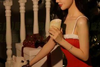 呃……视频中的那位到底抢了我的视线到底是为啥？51吃瓜fun真妙
