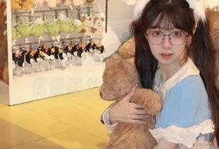 首页聊聊，51吃瓜fun里我的偶像居然也在吃瓜！
