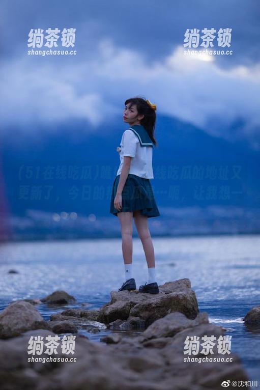 51在线吃瓜 瞧!51在线吃瓜的地址又更新了,今日的热点瓜是…呃,让我想一下。