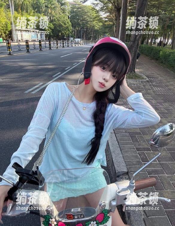 911吃瓜 911吃瓜发布:今日瓜田马草小分队集合了没?滚来吃瓜啦!