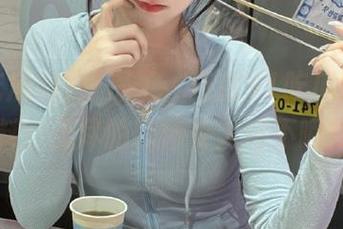 夜深了，还在91吃瓜网上逛黑料？无尽的剧情令人目不暇接！