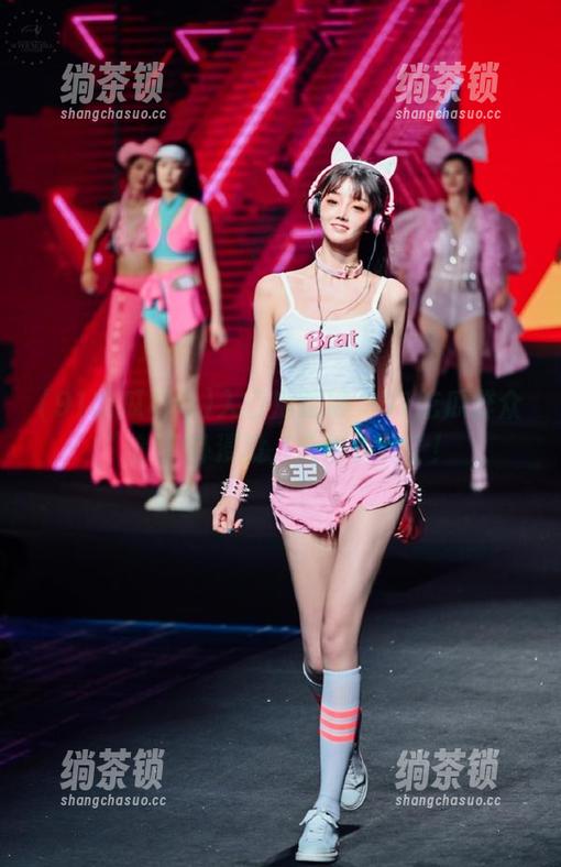 91吃瓜群众 入口后就被“91吃瓜群众”的八卦浸没,头都要炸了!
