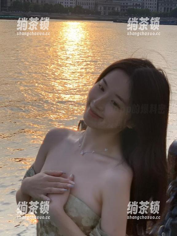 91黑料网 听闻91黑料网app的爆料密集度,让人瑟瑟发抖!