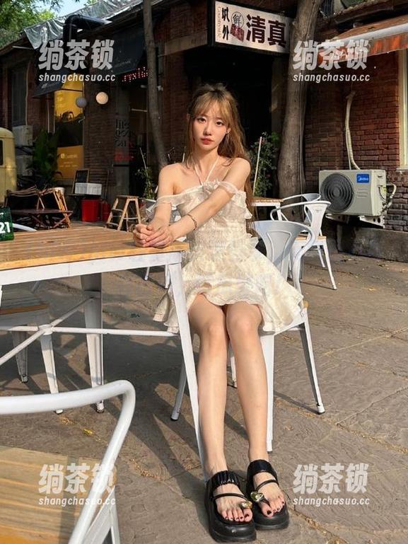 hlw hlw轻量版火速登录,无需担心内存占用,这瓜好吃!