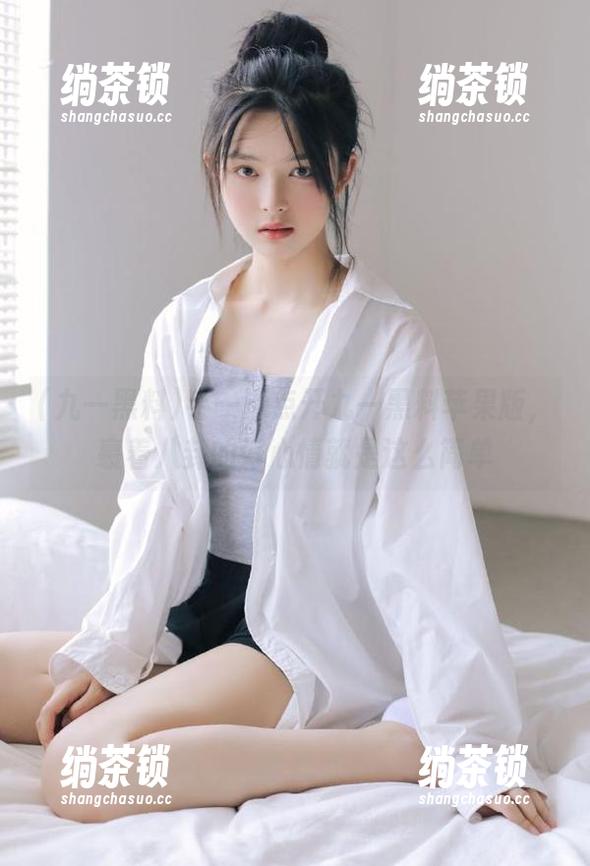 九一黑料 手一滑点开九一黑料苹果版,裹着八卦的好心情就是这么简单