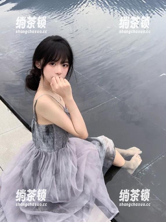 五一吃瓜 “五一吃瓜”网站的网页版,简直是一场身心的放飞,毫无负担!