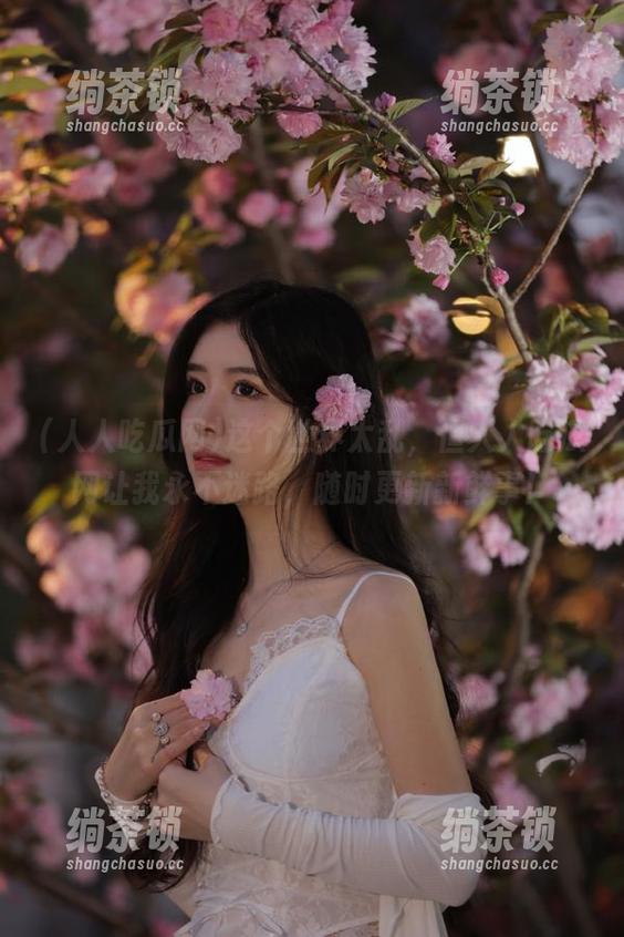 人人吃瓜网 这个世界太乱,但人人吃瓜网让我永不迷路,随时更新新鲜事!
