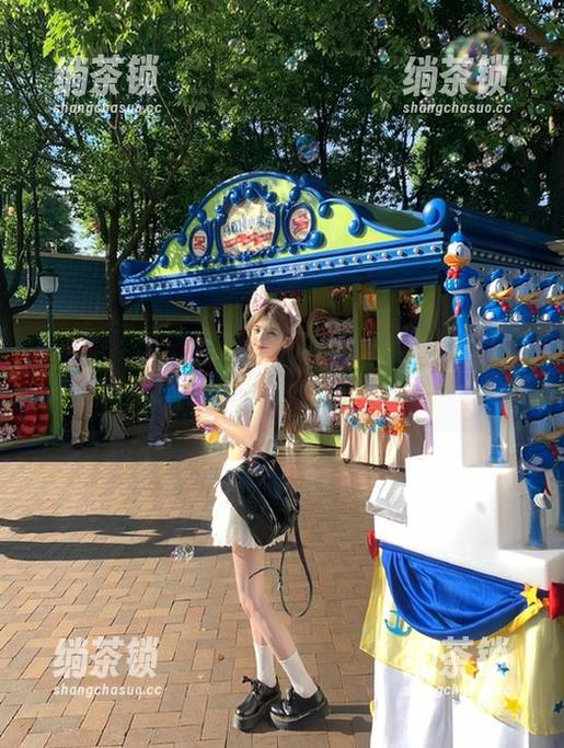 冲哥黑料精选 免费享受,冲哥黑料精选主页每天送你爱豆的小秘密,哎呀,小声点