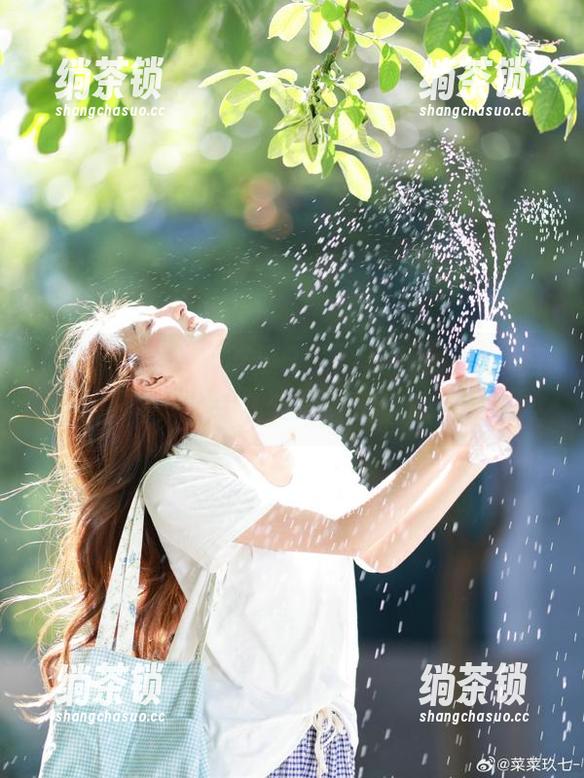 吃瓜91 我在吃瓜91观看今日头条,脑袋里瞬间冒出几个疑问....这咋回事?