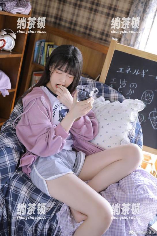 吃瓜大本营 吃瓜大本营的网页,我就像个小孩子在甜品店里,随便点都好吃又有趣。