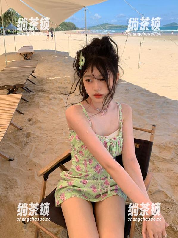吃瓜福利 跟着吃瓜福利,永不迷路,至少在这种小道上。