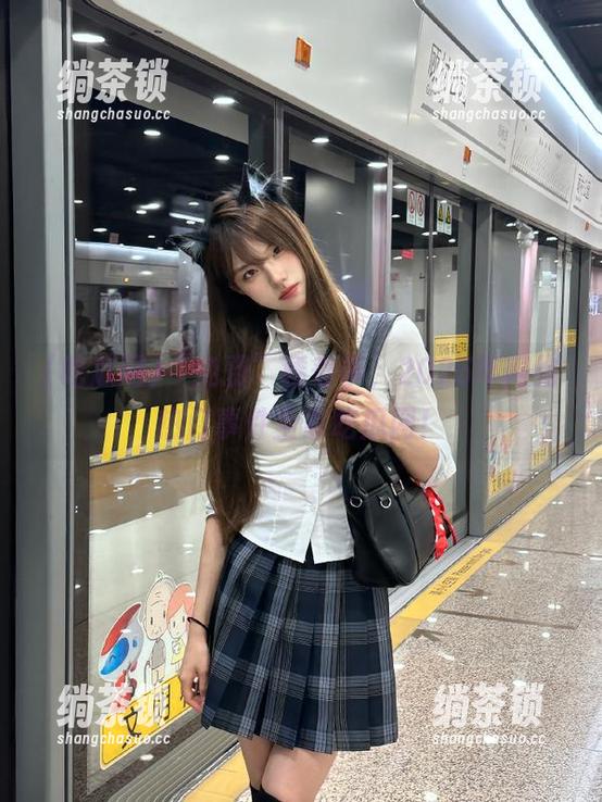 吃瓜网 “免费”稀奇事,2025年网络热门事件全靠吃瓜网!