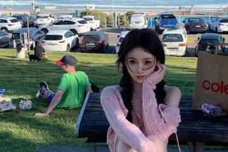 瓜疯来袭，快看每日吃瓜51苹果版，若有似无的网情绵绵缠绕，让人忍不住