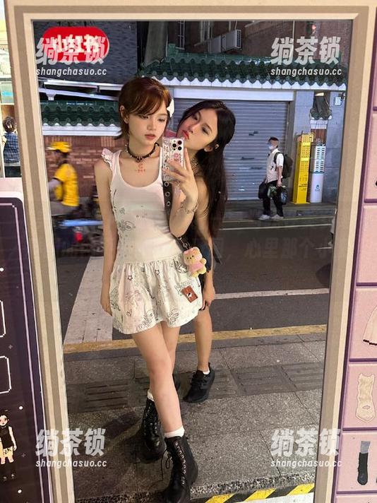 美女黑料网 爱到发狂——当我在美女黑料网的网页里刷到新番图,心里那个小激动呀