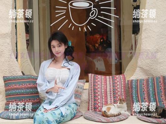 美女黑料网 美女黑料网页,老阿姨的新欢,年轻人的最爱!