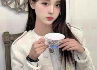 “美女黑料网”网页那么多，都是为了哪个心目中的女神发糖呀？