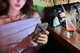 “美女黑料网”里的链接，居然能让我一秒欲罢不能…是要上天还是下地呀？