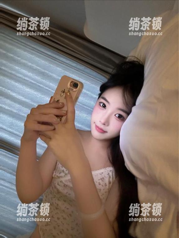在‘黑料51cg’上观看，我仿佛置身于一场无尽的娱乐派对
