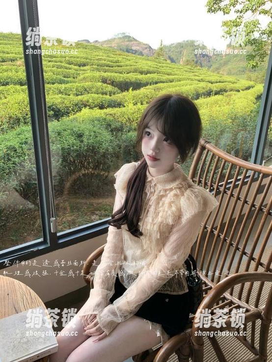 黑料不打烊 听说“黑料不打烊”网站的传送门里有惊喜,我试试,不小心掉进去了...