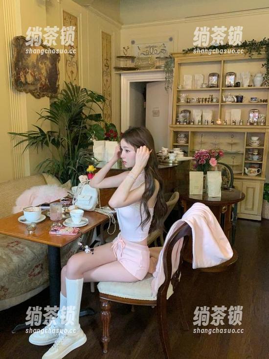 黑料不打烊 今天又是个“黑暗料理”日,国产黑料不打烊苹果版提前集结!