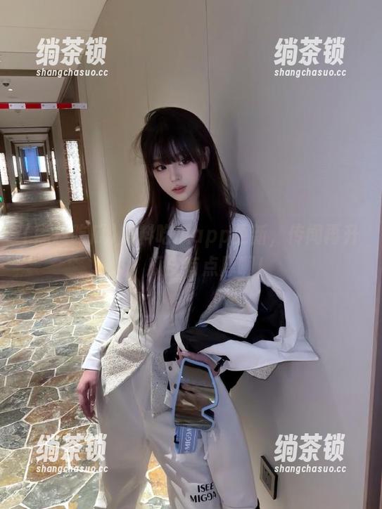 黑料吃瓜 黑料吃瓜app更新,传闻再升级,瓜皮有点厚啊!