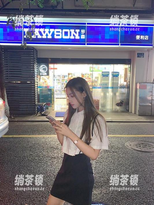 黑料吃瓜不打烊 登陆黑料吃瓜不打烊,链接新动态!这次是风里的踢踏声吗?