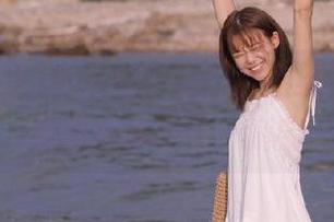 在黑料在线网页上滑动，我的好奇心像开了一扇窗