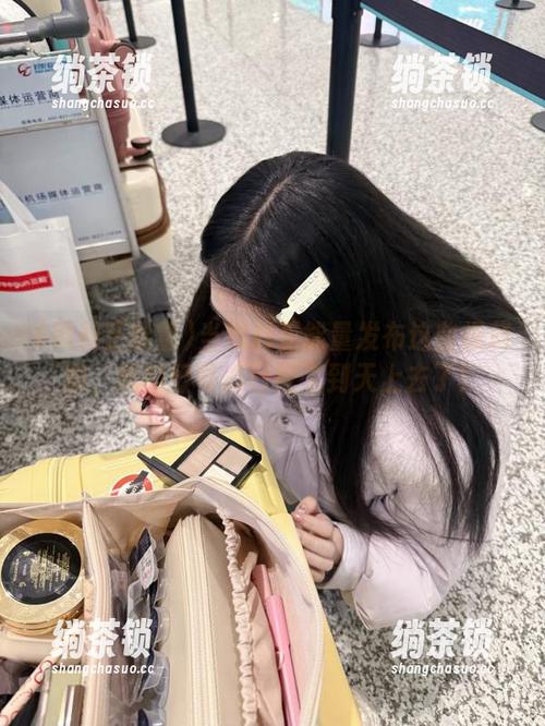 黑料正能量 当黑料正能量发布这些爆料时,我的好奇心已经飞到天上去了!