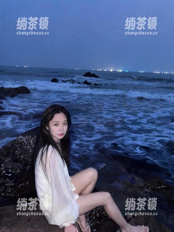 黑料社 新更新的黑料社,下载的冲动让我想在深夜一刷到底!