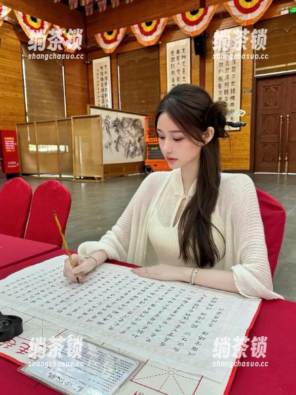 黑料社区在线入口大揭晓，真相仿佛在等你来翻盘！