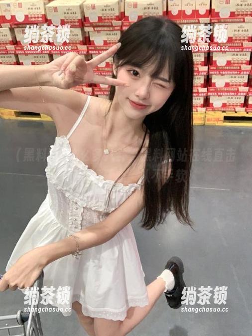 这么多八卦，黑料网站在线直击你的好奇心，从不手软