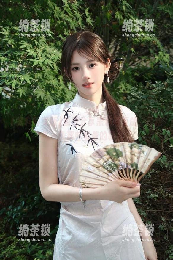 黑料网页版 免费分享黑料网页版,轻松扒一扒那些羞羞的事儿!